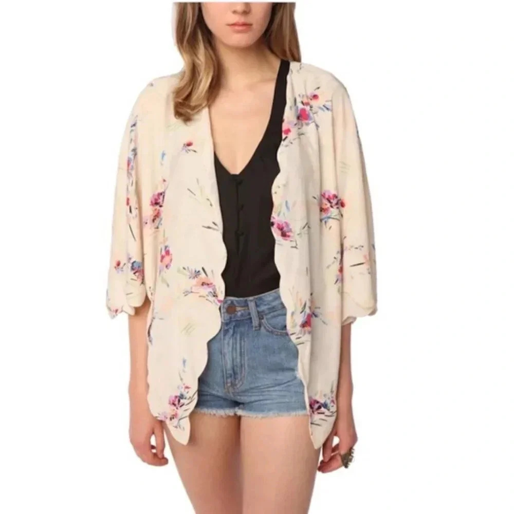 Urban Outfitters Kimchi Blue Scallop Edge Floral  Open Kimono
